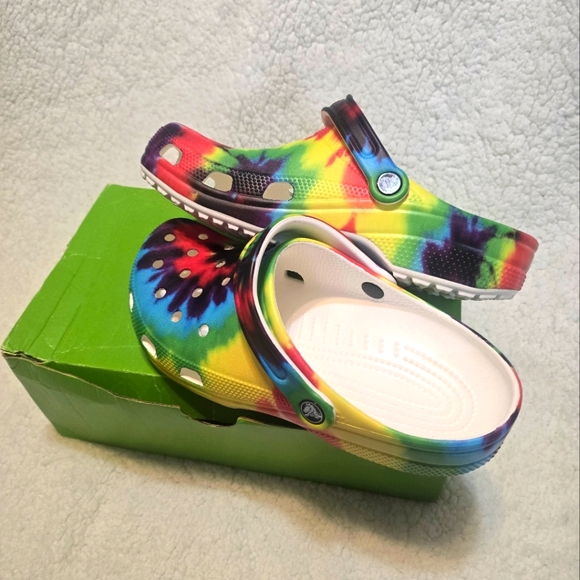 Crocs Classic Tie Dye Graphic Clog Unisex M9/W11 - Picture 5 of 7